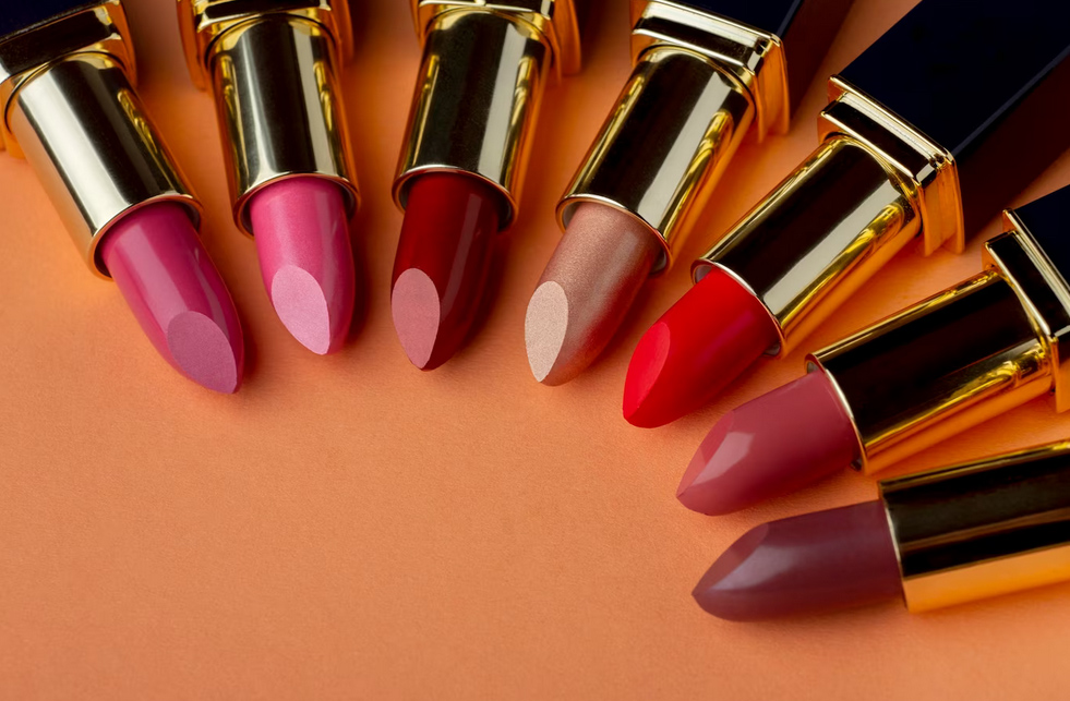Menungungkap Kepribadian Melalui Pilihan Warna Lipstik Favorit: Apa yang Warna Bibir Anda Katakan Tentang Anda?